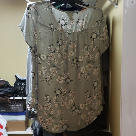 Torrid Sheer Lightweight Floral Top - Picture 2 of 3
